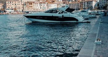 Risparmiare sulle vacanze estive: la tecnica del “Prenota Prima” vs “Last Minute”